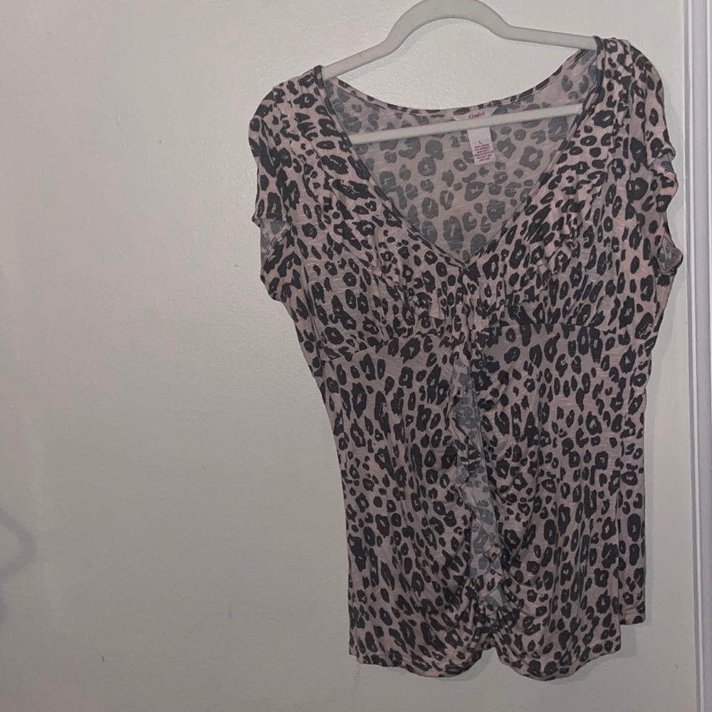 Candies pink cheetah v neck shirt- L